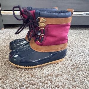 Toddler girls size 9 Kids Waterproof Winter Boots - Navy and Brown